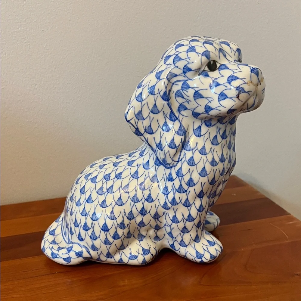 Blue White Fishnet Porcelain Herend Style Dog Vintage Chinoiserie Decor - Picture 1 of 7